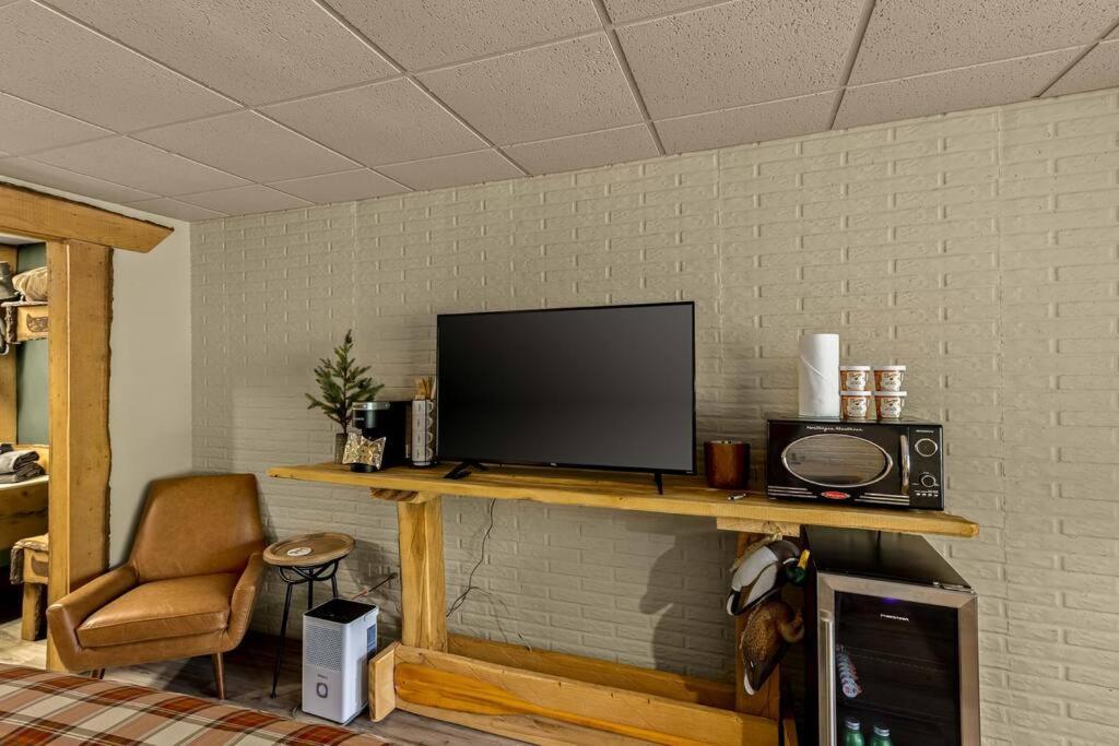 Stonegate Lodge Bed, Wifi, 50In Roku Tv, Salt Water Pool Room #109 Eureka Springs Exteriér fotografie