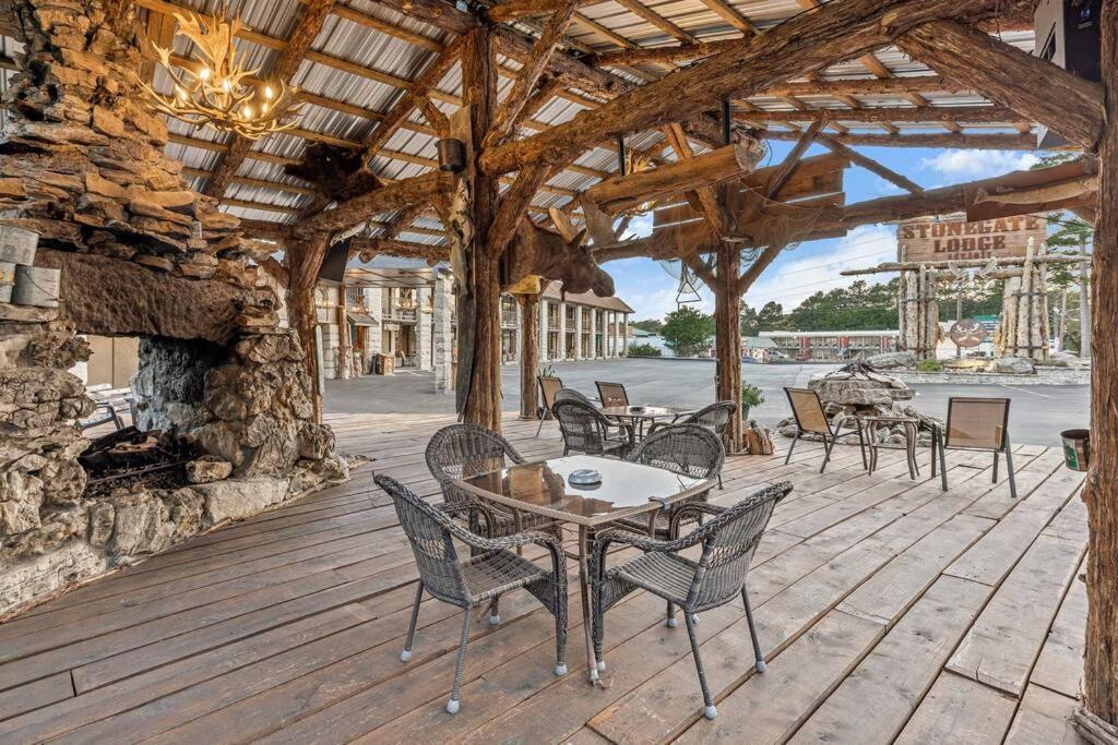 Stonegate Lodge Bed, Wifi, 50In Roku Tv, Salt Water Pool Room #109 Eureka Springs Exteriér fotografie